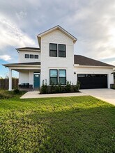 Building Photo - 94 Springdale Dr