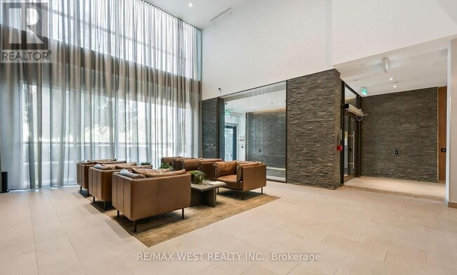 Building Photo - 10 Deerlick Ct