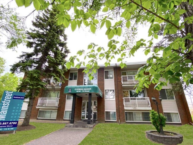 Photo du bâtiment - Cypress Manor