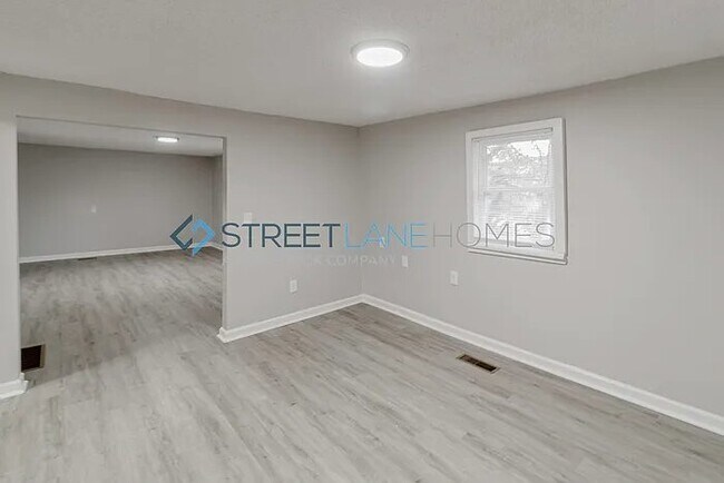 Building Photo - 800 Chester Ave