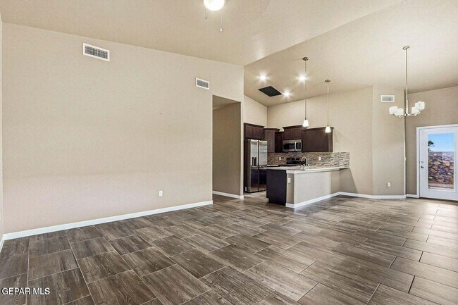 Foto del edificio - 5933 Ruidoso Downs St