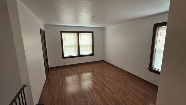 Foto del edificio - 5470 Loughborough Ave