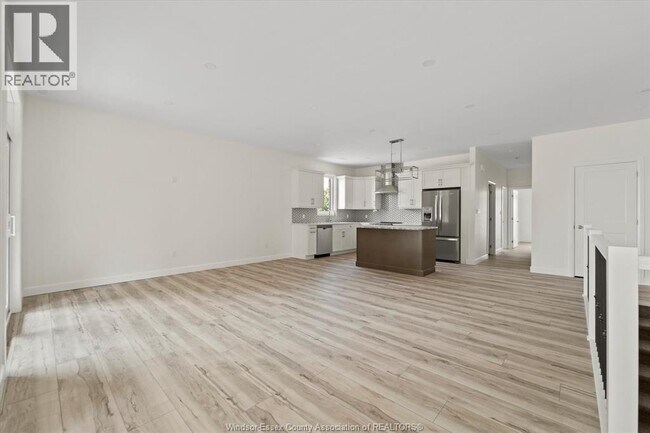 Building Photo - 515 Dalhousie St