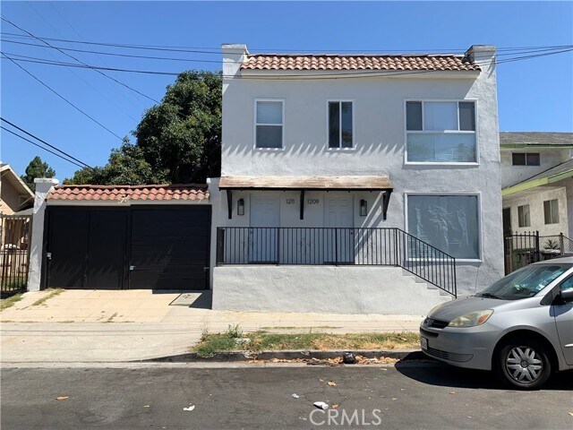 Foto del edificio - 1209 W 40th Pl
