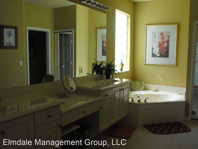 Foto del edificio - 2 br, 2 bath House - 2135 South Maiden Lane