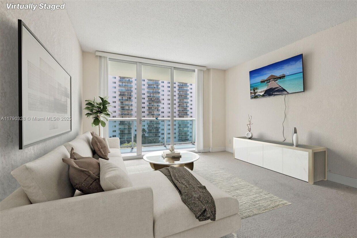 Primary Photo - 19390 Collins Ave
