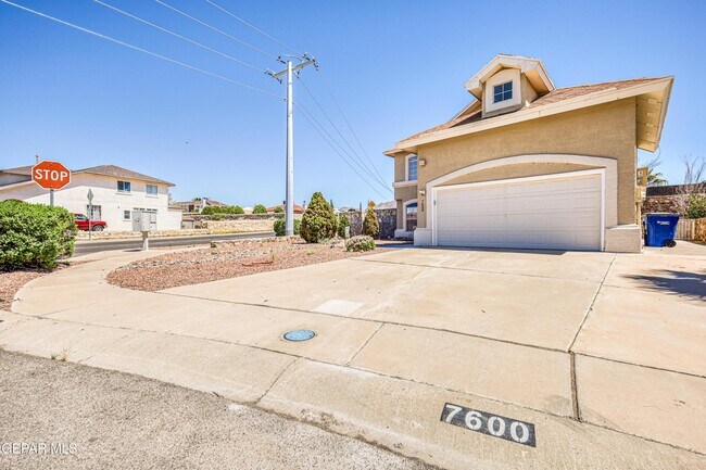 Foto del edificio - 7600 Plaza Redonda Dr