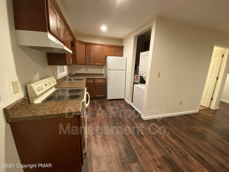 Primary Photo - 145 N 5th St