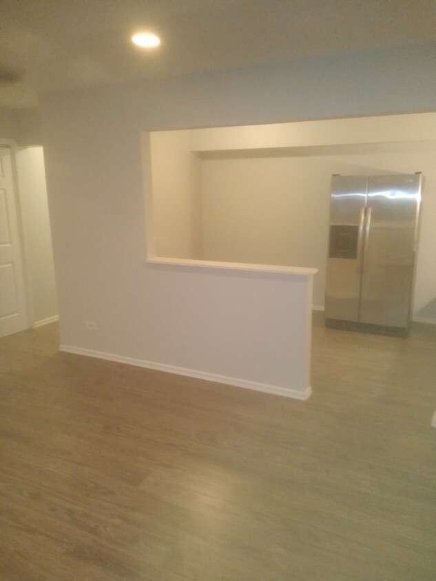 Primary Photo - 320 N Pine Ave