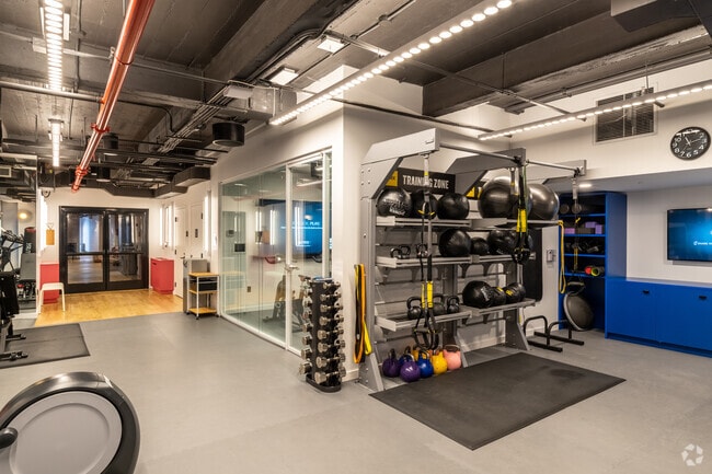 7th Floor Fitness Center - Placemakr Wall Street Apartments