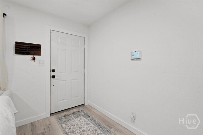 Foto del edificio - 403 Patton Rd