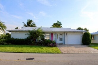 Building Photo - 6810 NW 70th St
