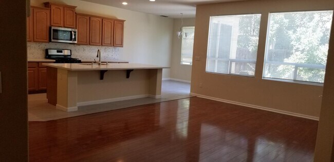 Building Photo - 2251 Mabry Dr
