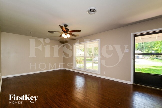Building Photo - 12465 Larkwood Dr