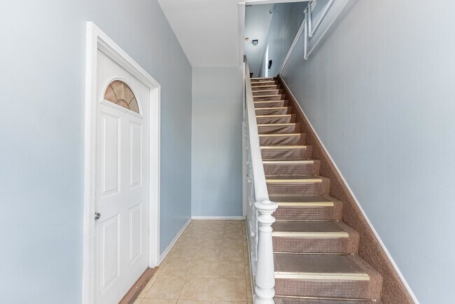 Foto del edificio - 1631 W 18th St