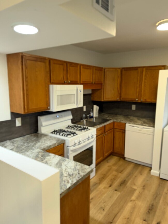 Foto del edificio - 2528 Wayne St