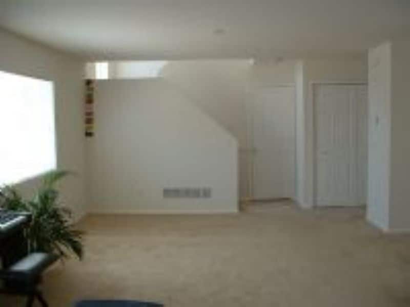 Building Photo - Single Family Home