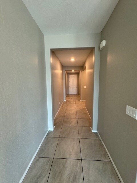 Foto del edificio - 3415 West Donner Dr