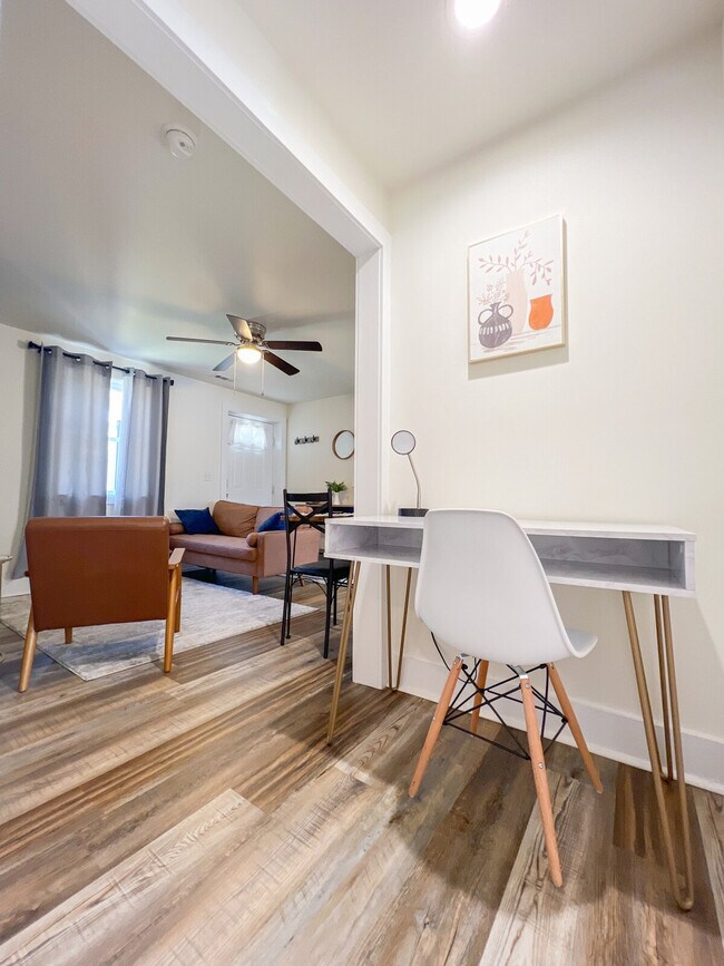 Foto del edificio - 401 Cedar Lane Rd