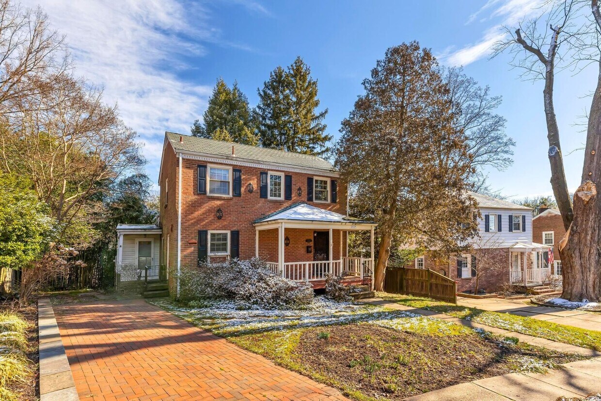 Foto principal - 1529 N Kenilworth St