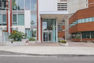 Building Photo - 33 Helendale Ave