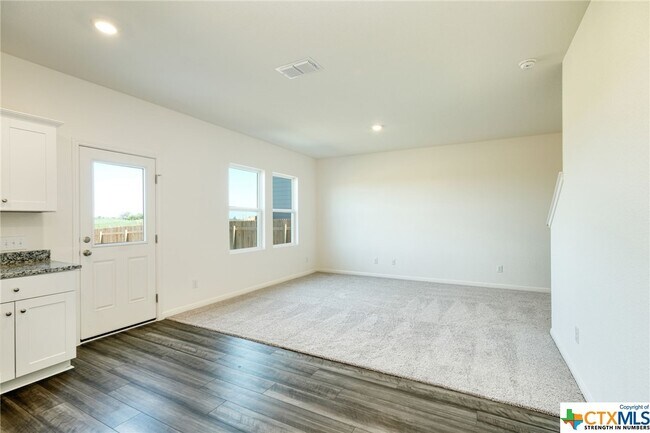 Foto del edificio - 638 Gemsbok Dr