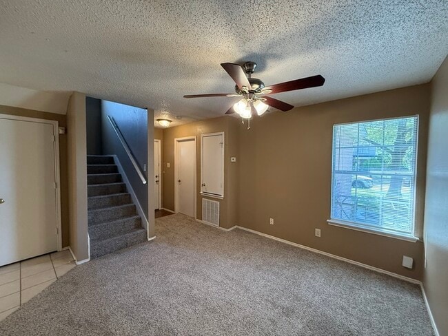 Building Photo - 10347 Shelburne Dr