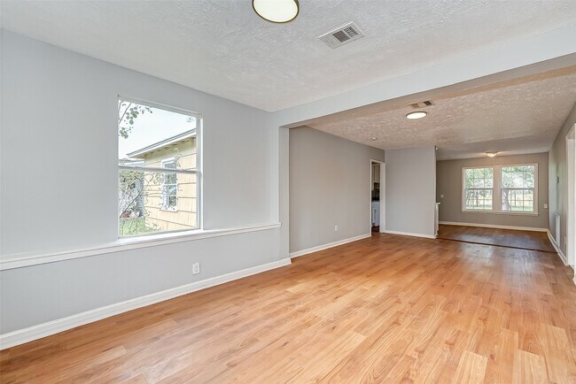 Foto del edificio - 7946 Jutland Rd