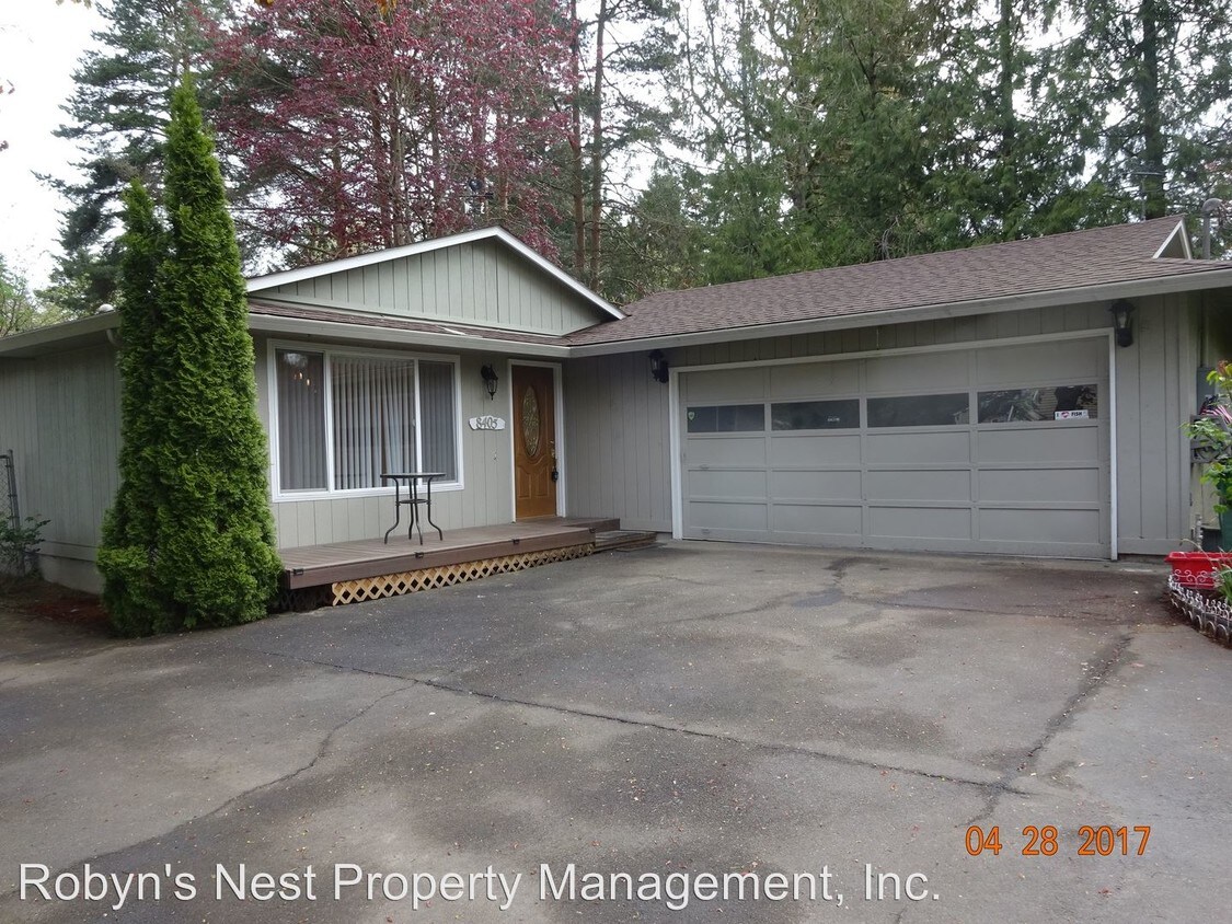 Primary Photo - 8405 SW Mapleleaf St