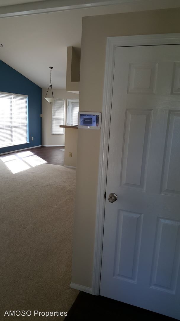 Foto del edificio - 214 Lazy Hollow Ct