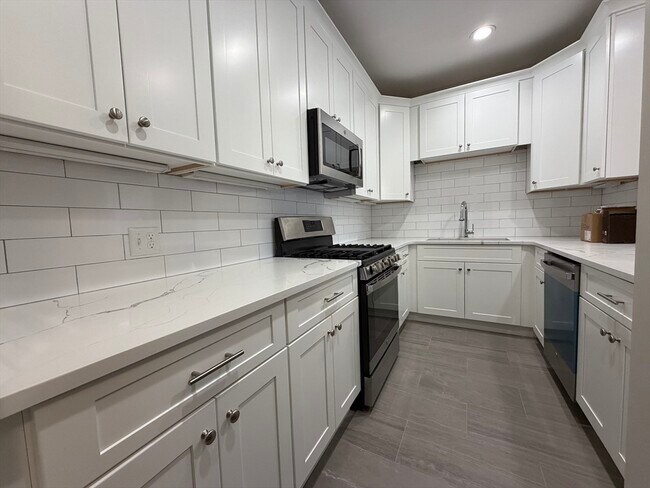 Building Photo - 87 Worcester St