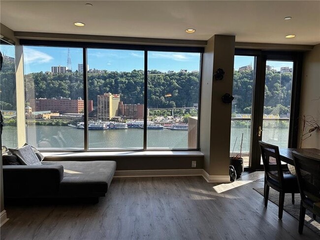 Building Photo - 151 Fort Pitt Blvd