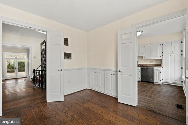 Building Photo - 2708 Unicorn Ln NW