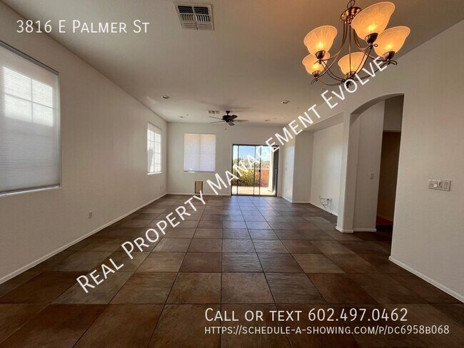 Foto del edificio - 3816 E Palmer St