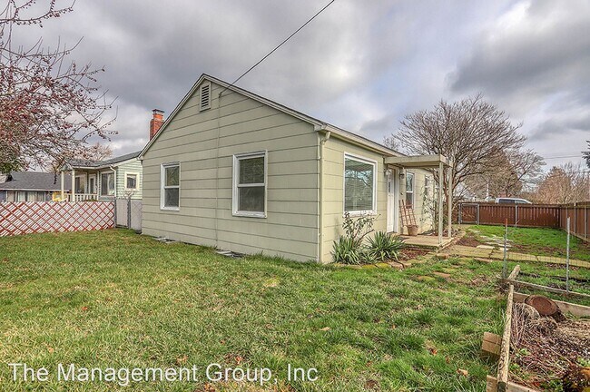 Building Photo - 2 br, 1 bath House - 1700 E. 33rd Street