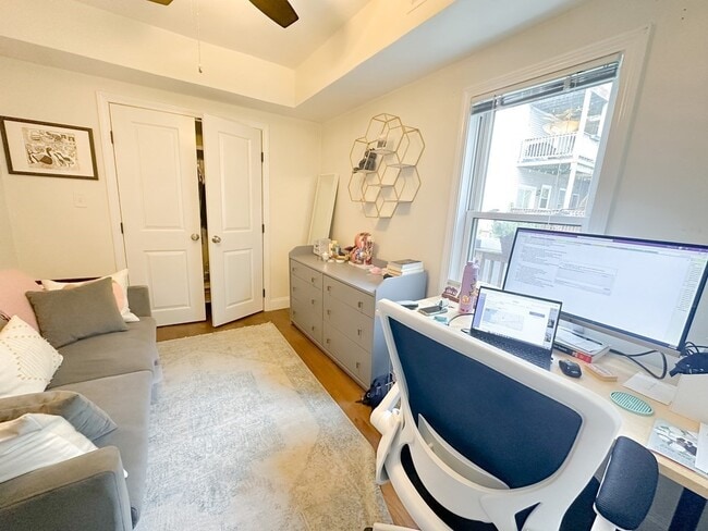 Building Photo - 85 Baxter St