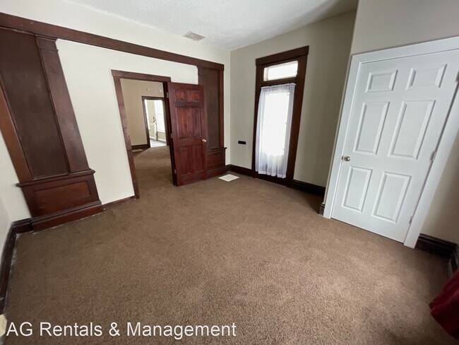 Foto del edificio - 5 br, 1.5 bath House - 1224 Michigan Ave