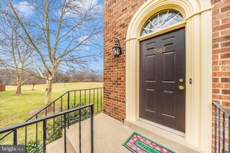 Building Photo - 7981 Parkland Pl