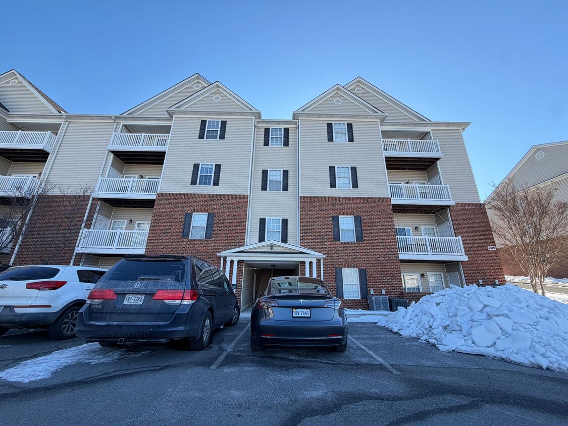 3 Bedroom Apartment in Cornerstone - 3 Bedroom Apartment in Cornerstone