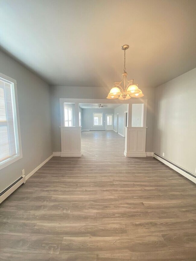 Foto del edificio - 4 Acres With Updated Home, No HOA, Country...