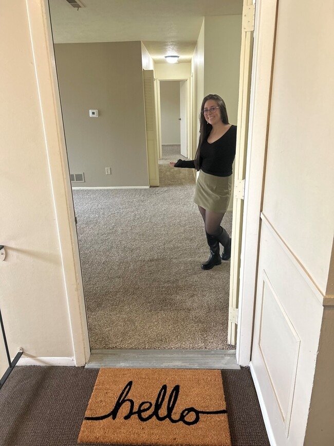 The Pinnacle - Entrance - Autumn Creek Apartment Homes