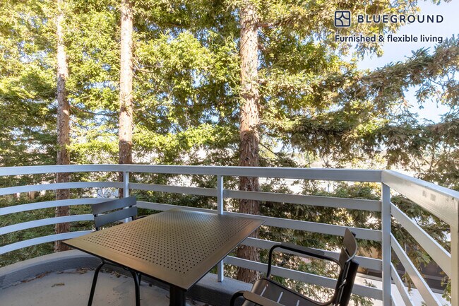 Foto del edificio - 20350 Stevens Creek Blvd