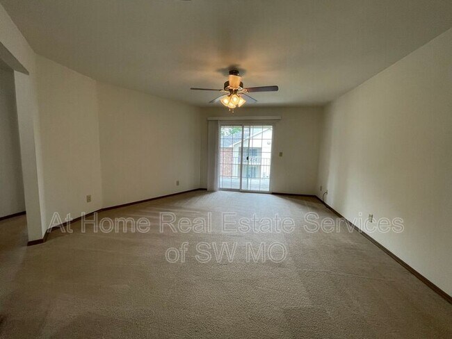 Foto del edificio - 877 N 22nd St