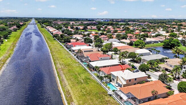 Foto del edificio - 6362 Brava Way
