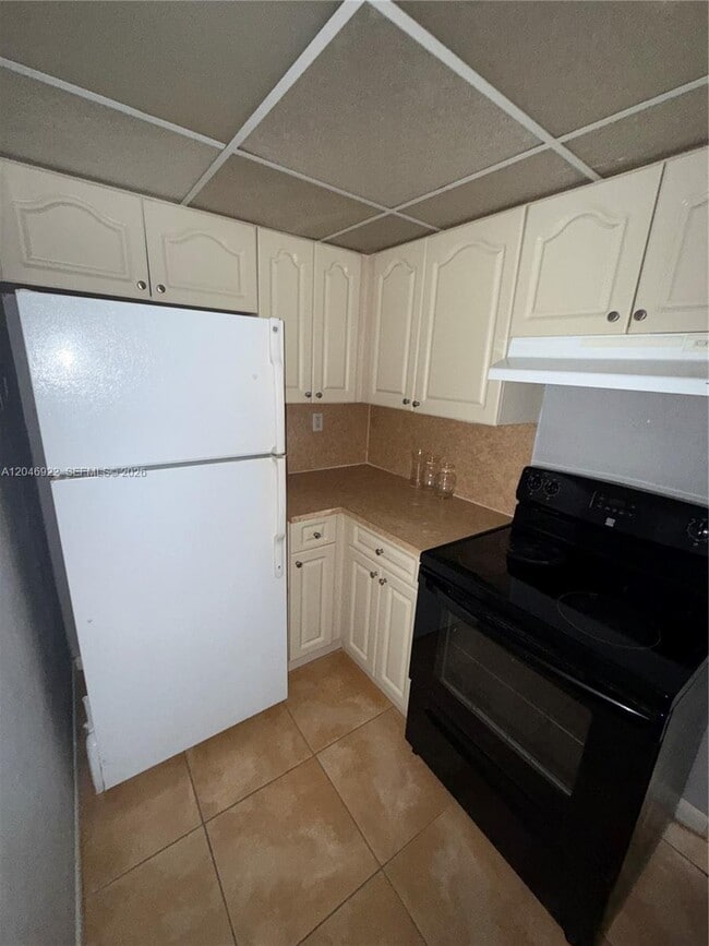 Foto del edificio - 6960 Miami Gardens Dr