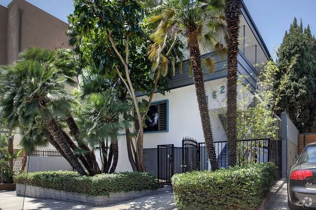 Building Photo - 1623 N Formosa Ave