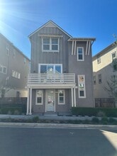 Building Photo - 2121 Donnells Ln