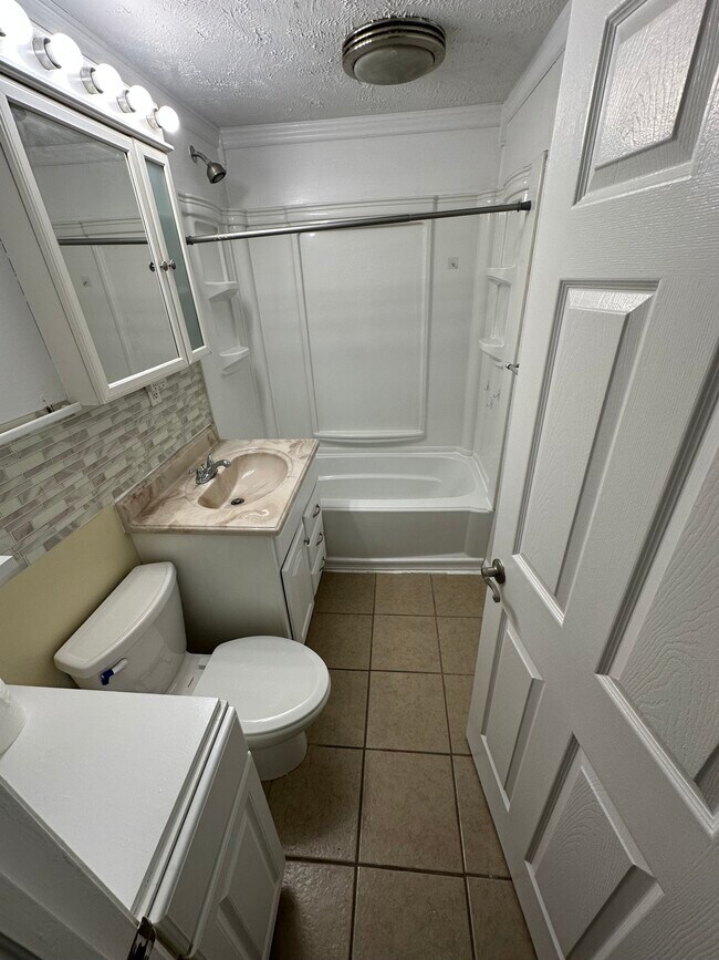 Foto del edificio - 3974 Maricarr Dr