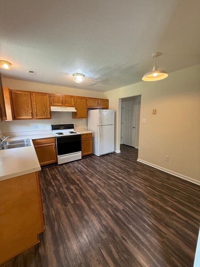 Foto del edificio - Lovely 4 Bedroom 2.5 Bath Home in convenient West Knox location