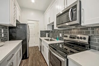 Building Photo - The Montecito